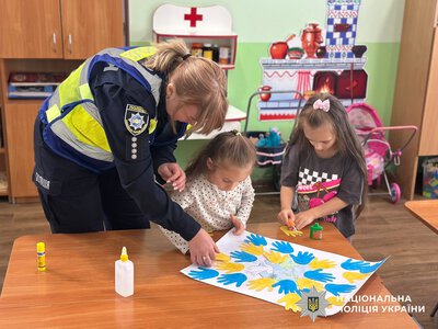 У Києві поліцейські провели урок миру для дошкільнят