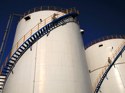  Нафтогаз і MOL створять потужності для зберігання пального в Угорщині біля кордону з Україною 