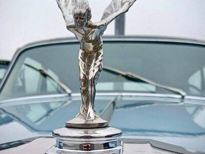 Рідкісний Rolls-Royce 1976 року хотіли ввезти в Україну за підробленим сертифікатом