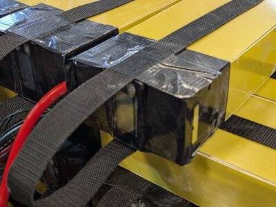 Українські інженери зібрали супербатарею для дронів, якої немає майже ні у кого в світі