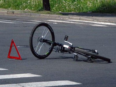 На Тячівщині 14-річний хлопець травмувався після падіння з велосипеда