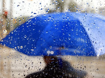 Україну різко накрило осінню: де сьогодні буде лише +10 і литимуть дощі