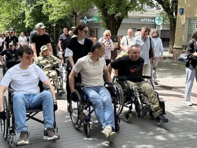 77% українців вважають це важливим, але 66% не знають як: що змінює Компас інклюзивності