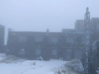 Тимчасова репетиція зими: на горі Піп Іван засніжило (ФОТО, ВІДЕО)