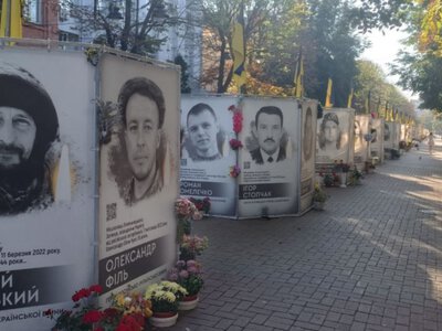 У Хмельницькому шукають неповнолітніх, які вчинили хуліганські дії на Алеї Слави