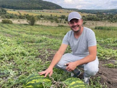 Кавуни, зерно і власна справа: як ветеран із Тернопільщини розвиває агробізнес