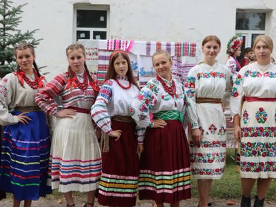 Давні традиції та етномайстер-класи: як у Любешеві відзначили День селища