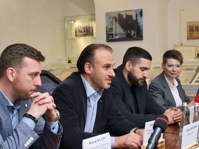 Після нічного обстрілу рф до Дніпра на зустріч із мером Філатовим прибув посол Чехії