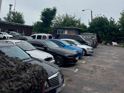 Захопив 20 соток землі в історичному центрі Києва під парковку: підприємцю оголосили підозру