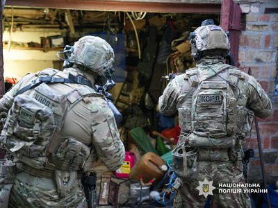 Черкаські поліцейські в межах спецоперації “Джентльмени” вилучили понад 700 кущів конопель