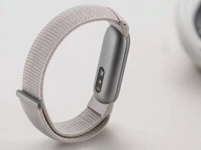 Apple може випустити фітнес-трекер без екрана у стилі Whoop