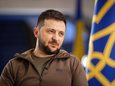 Виглядає самовбивчо: Зеленський прокоментував зняття санкцій з окремих російських олігархів