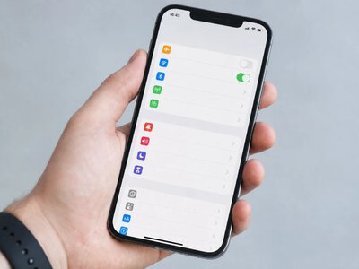Apple виплатить до 95 доларів за позовом щодо функцій Siri