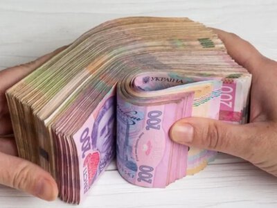 Дефіцит бюджету 2027: у Раді пропонують урізати мільйонні оклади чиновників