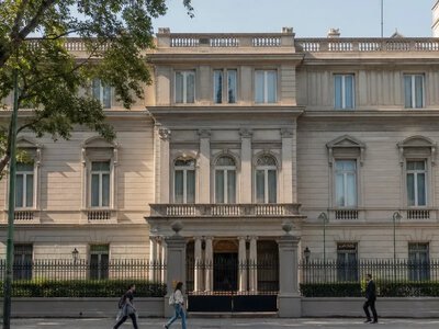 Аргентина подала протест Британії через нафтові ліцензії на Фолклендах — Anadolu Agency