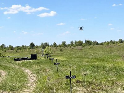 В Україні створили загородження Чагарник, яке за секунду перерізає оптоволокно FPV-дронів