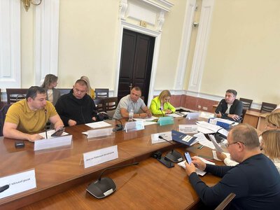 «Десятки років поза законом»: у Київраді відхилили проєкт про скасування спірних платежів з бізнесу