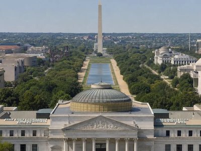 Професор Кальм пов’язав план Трампа щодо арки з образом імператора — ERR News