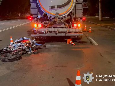 У Хмельницькому внаслідок ДТП загинув водій електропітбайка