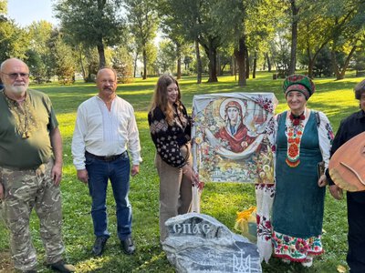 У Києві з'явився особливий камінь із Запоріжжя: як завершився ювілейний фестиваль Запорозький Спас - фото
