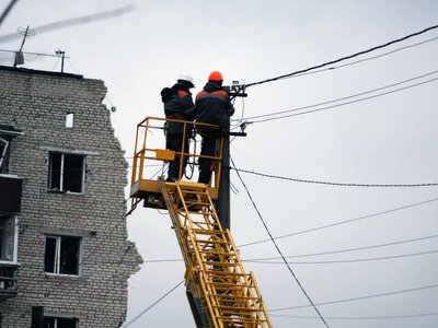 Енергетики відновлюють енергопостачання після російської масованої атаки на Харківщині