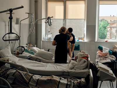 Статус УБД для працівників прифронтових лікарень: медикам та персоналу пропонують надати пільги