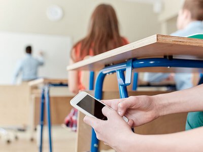 У Раді хочуть обмежити використання гаджетів у школах