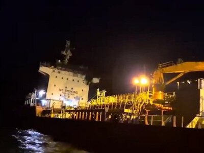 Українські прикордонники евакуювали 15 членів екіпажу судна в Чорному морі після атаки РФ