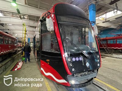 Ще один сучасний трамвай вийде на маршрут №1 у Дніпрі: коли чекати