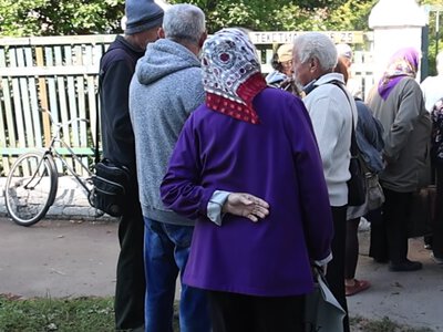 Пенсіонерам можуть урізати виплати наполовину: за які борги заберуть до 50% пенсії