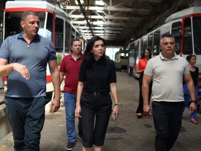 Поки Запоріжжя живе з купою проблем, Харченко на п’ять днів поїхала до Варшави: хто платить за візит