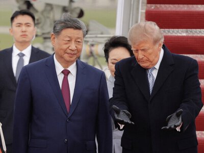 Трамп особисто зустрів Сі Цзіньпіна в аеропорту