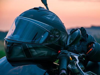Нові правила для мотошоломів із 27 вересня: чи доведеться купувати новий і чи штрафуватимуть за старий