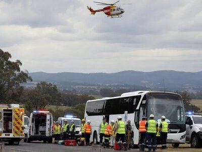 У ДТП з автобусом біля Гленберна оглядають 18 людей — ABC News Australia