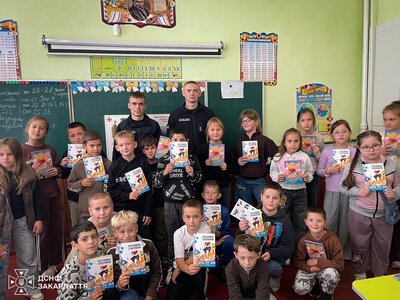 На Хустщині та Тячівщині школярів навчали пожежної та мінної безпеки