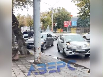 Масштабна ДТП у центрі Луцька: побиті автівки та ускладнений рух (Фото, Відео)