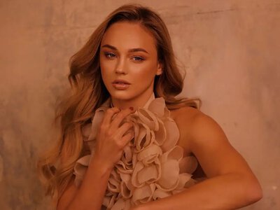 Справжній жах. Дар’я Білодід показала моторошні кадри Києва з вікна свого автомобіля