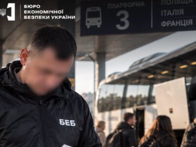 Перевізник з Чернівців, який возив пасажирів до Європи, відшкодував 5 млн грн податків