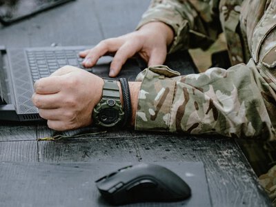 Нові вимоги до зарплат для бронювання від мобілізації: розрахунки за новим держбюджетом 