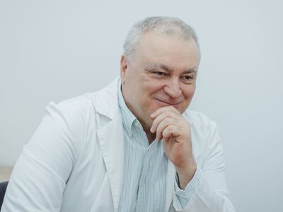 Нейрохірурга з Ужгорода Володимира Смоланку обрали членом-кореспондентом НАМН України