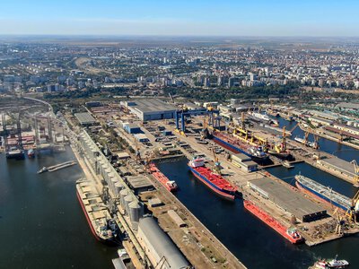 Українські вантажі простоюють у Констанці до двох тижнів через перевантаження порту