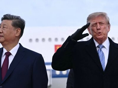 Трамп особисто зустрів Сі Цзіньпіна біля трапа літака