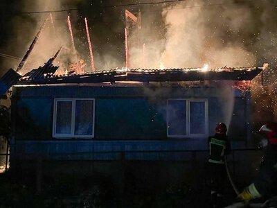 Вогонь частково знищив будинок: у селі на Закарпатті вирувала пожежа — PMG.ua