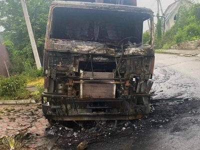 Двоє комунальників поранені через атаку дрона РФ на сміттєвоз у Приозерному