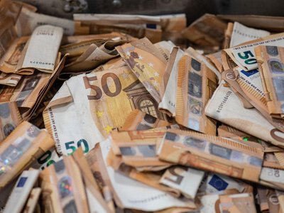 У Раді ЄС схвалили нову виплату Україні: скільки коштів отримає Київ