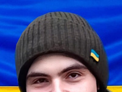 У межах проєкту «Код пам’яті» у медколеджі встановили меморіальну дошку на честь захисника Єгора Чижова