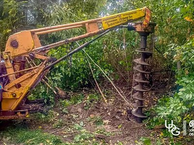На Хмельниччині негода пошкодила лінію електропередачі: енергетики замінили опору