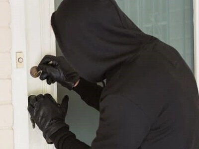 У Радехові двоє молодиків вночі обікрали магазин на 23 тисячі гривень