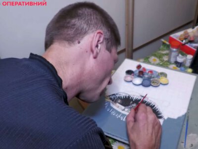 Почав малювати після поранення та став головним героєм фільму: історія військового Філа з Дніпра