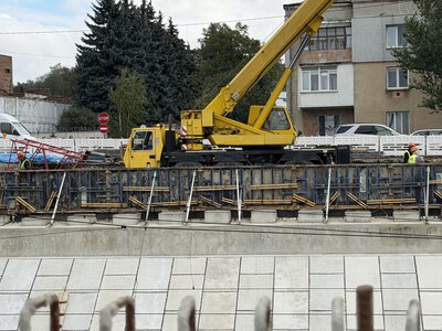 На якому етапі будівництво моста до Рясного у Львові